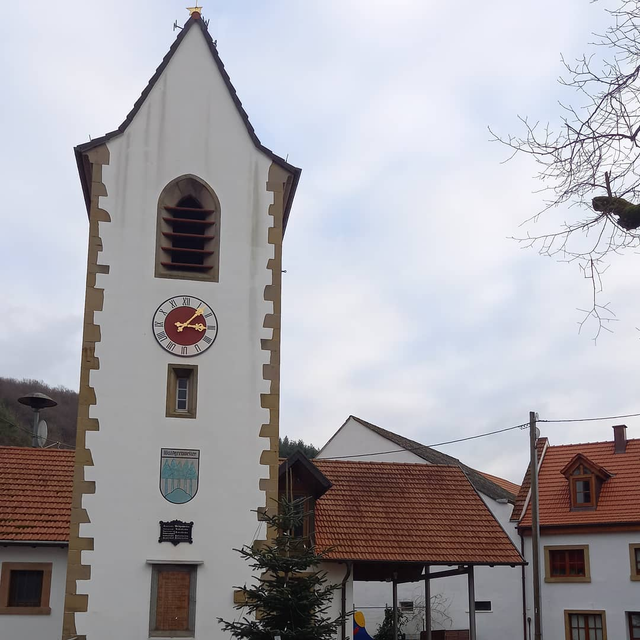 WALDGREHWEILER, kleine Grundschule