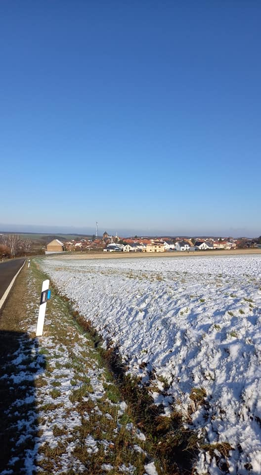 KRIEGSFELD, Trauzimmer in alter Kirche