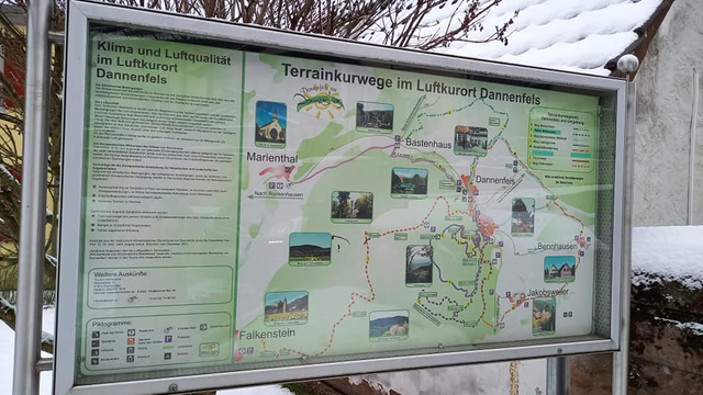 DANNENFELS, auf dem Balkon des Donnersbergs